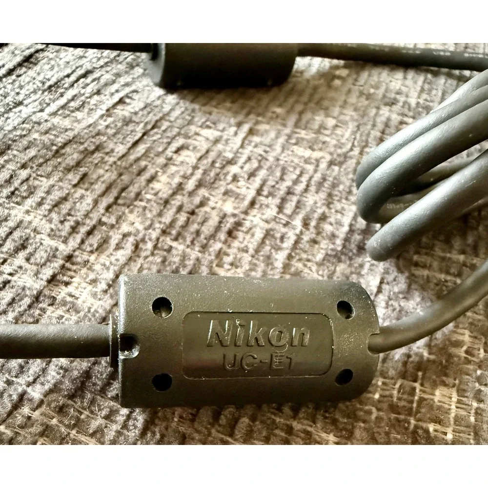 Nikon UC-E1 USB Cable Unisex OS Black Excellent Data Transfer Ferrite Core